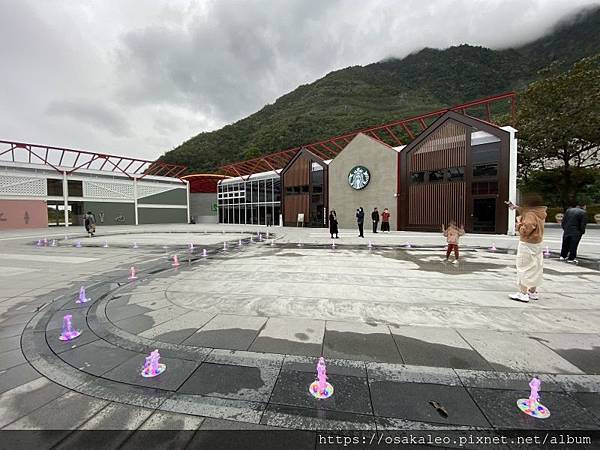 星巴克花蓮和平門市 覆盆莓雲朵塔 起司可頌 台泥DAKA園區