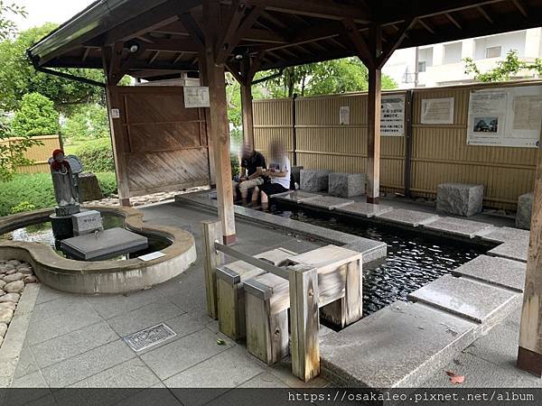 [分享] 日本 一畑電車松江しんじ湖溫泉站前足湯