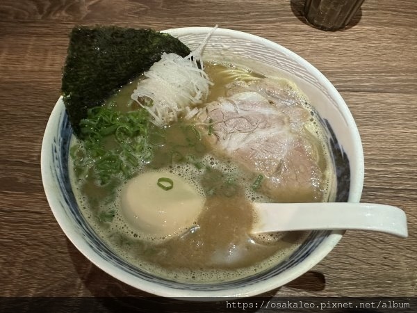 [食記] 台北 麵屋壹之穴 豚骨魚介拉麵 