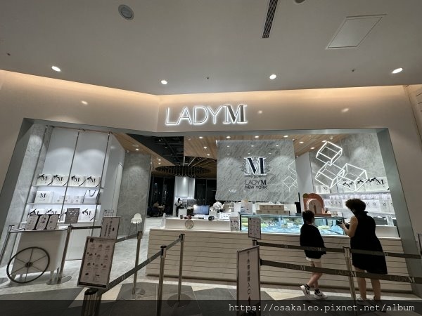 【食記】LADY M (台中lalaport)