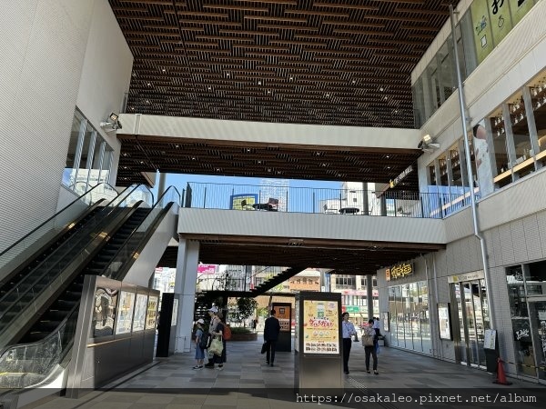 23日本D8.3 和歌山市民圖書館 蔦屋書店 星巴克