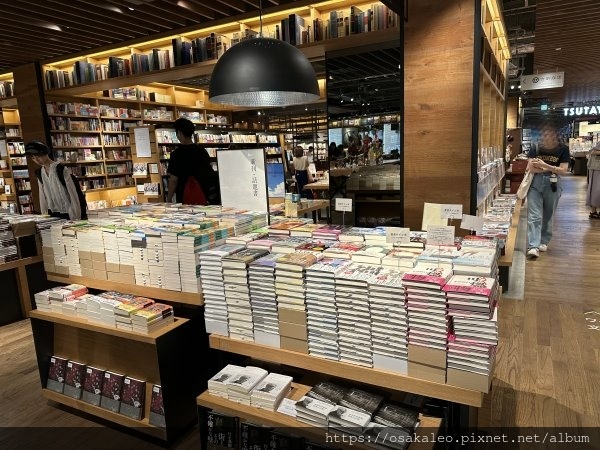 23日本D9.4 六本松 蔦屋書店 星巴克