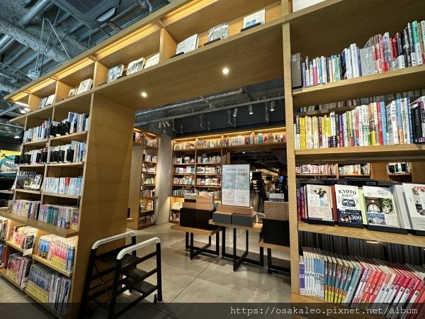 23日本D9.4 六本松 蔦屋書店 星巴克