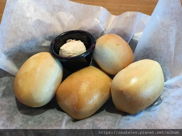 【食記】Texas Roadhouse 德州鮮切牛排 (微風