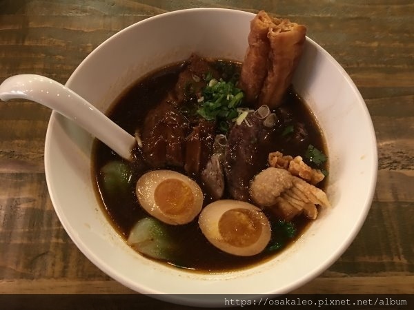 【食記】晶華冠軍牛肉麵坊 (微風信義)