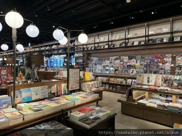 蔦屋書店松山店  SHARE LOUNGE