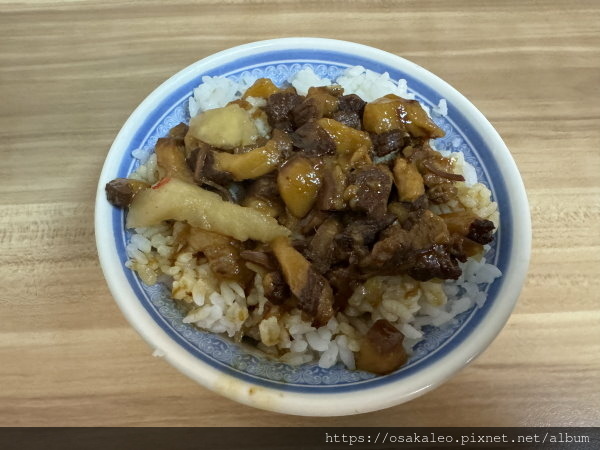 【食記】施家麻油腰花 魯肉飯、麻油雞湯 (台北)