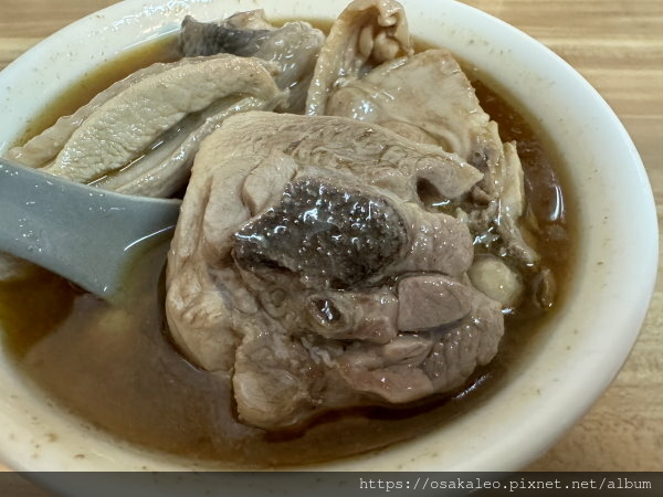 【食記】施家麻油腰花 魯肉飯、麻油雞湯 (台北)