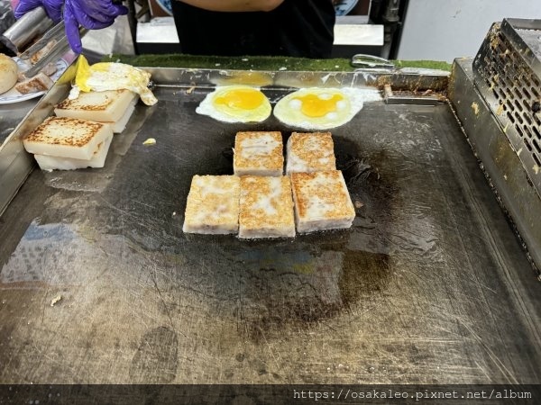 【食記】王家菜頭粿糯米腸 (台中第二市場)