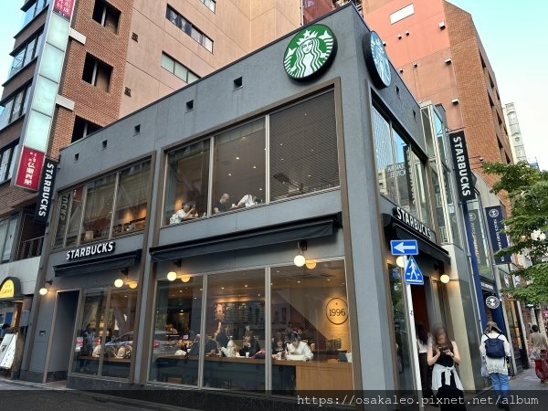 [閒聊] 日本第一間星巴克 銀座松屋通店