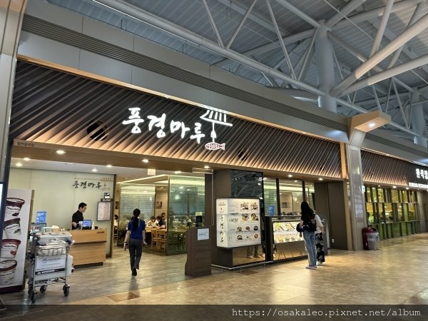 23釜山D5.6 金海機場、DELI CAFE、虎航