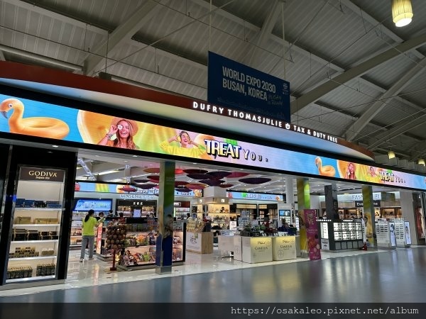 23釜山D5.6 金海機場、DELI CAFE、虎航