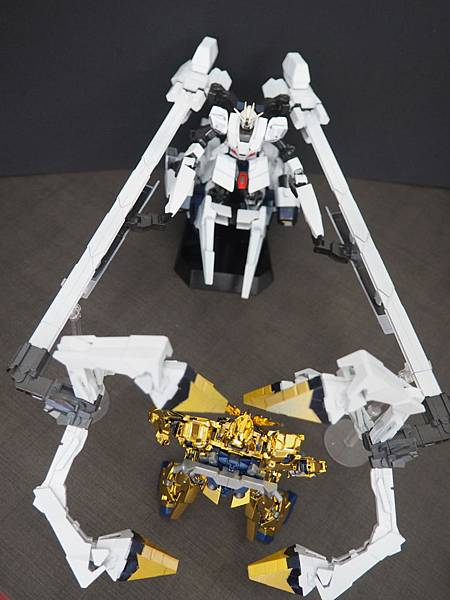 Narrative Gundam (A-Packs)