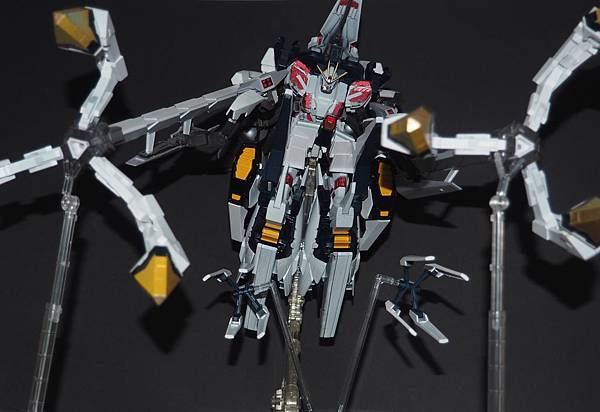 Narrative Gundam (A%2FB%2FC-Packs)