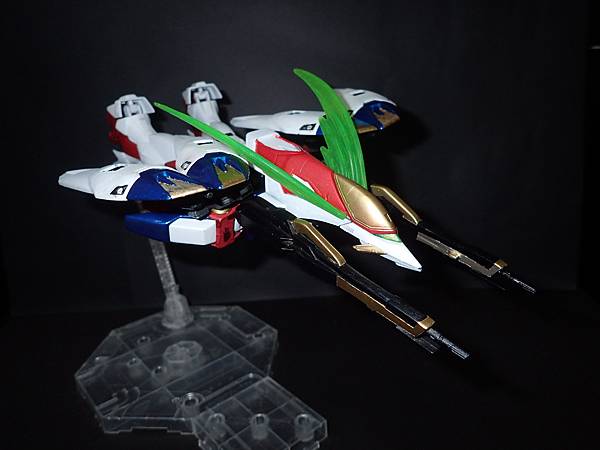 Wing Gundam Zero - Neo Bird Mode