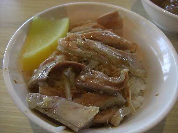 嘉義噴水雞肉飯 - 雞片飯