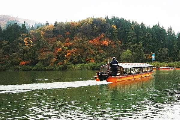 日本旅遊 與秋天濃密約會的山形美景美食之旅 令人忘憂的銀山溫泉 最上川 山居倉庫 山寺之秋日風貌 大塚太太東京在住的部落格 日本旅遊 與秋天濃密約會的山形美景美食之旅 令人忘憂的銀山溫泉 最上川 山居倉庫 山寺之秋日風貌 大塚太太東京在住的部落格