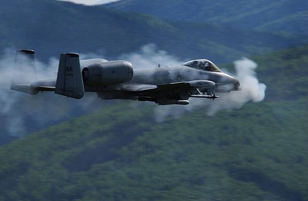 A-10_Thunderbolt_II_Gun_Run.JPEG.jpeg
