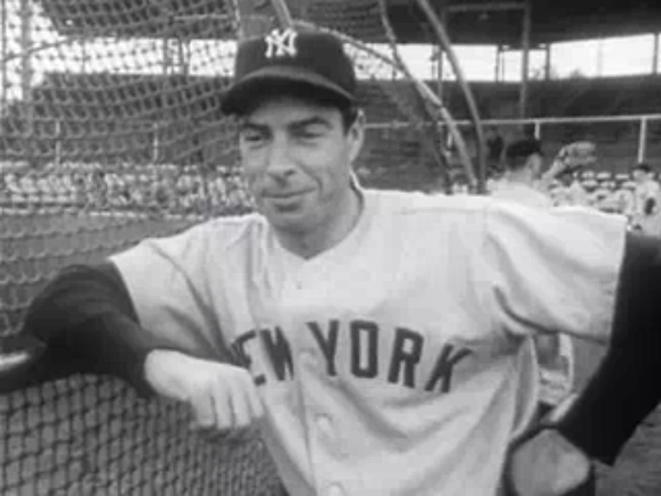 Joe_DiMaggio_1951_Spring_Training