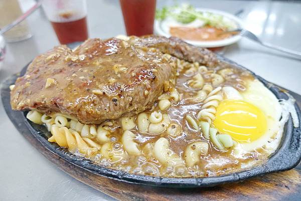 適合南部人的甜口味鐵板牛排@忠孝夜市.德州牛排