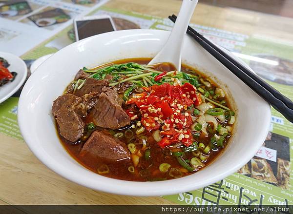 台中北屯.牛肉果然很大塊的香濃牛肉麵@大塊牛肉麵