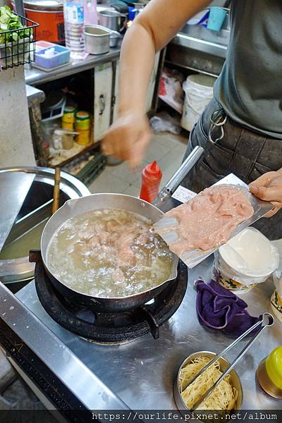 逢甲消夜.滑嫩骨溜又Q彈的福州豬肉滑湯@阿寶豬肉滑