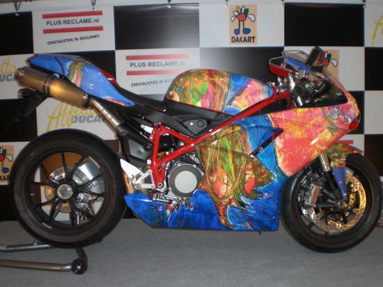 Custom-Paint-Sportsbike-11.jpg