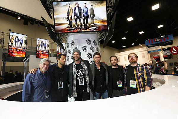 2016_SDCC_SPN_WB_Signing_Booth2.jpg