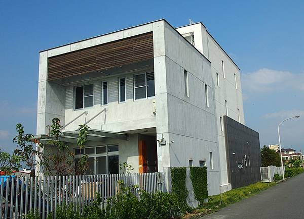 house-008.JPG