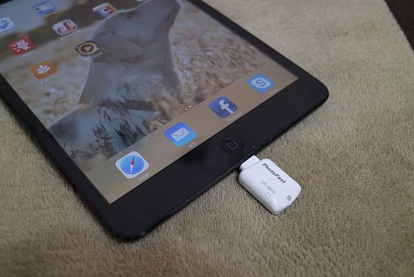 Photofast Card Reader_18.JPG Photofast Card Reader_18.JPG