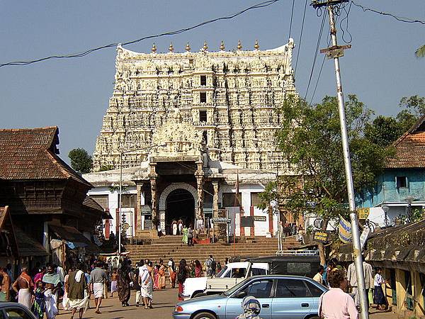 11 Sri Padmanabhaswamy temple.jpg