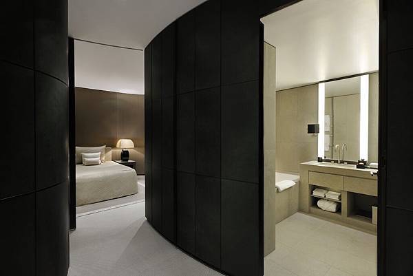 Armani Suite Corridor.JPG