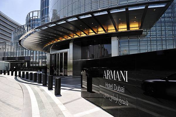 Armani Hotel Dubai-Entrance.JPG