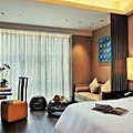 11 Jumeirah Shanhai16(delux room).jpg