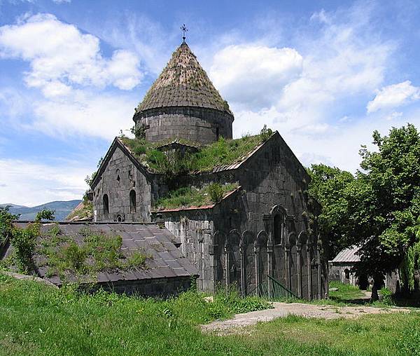 Sanahin_Monastery(ARMENIA).jpg