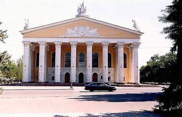 Bishkek(OPERA HOUSE.jpg