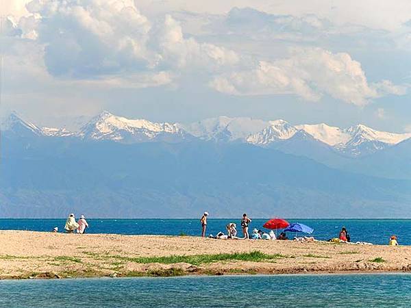 Issyk-Kulmeer lake(Kyrgyzstan2.jpg