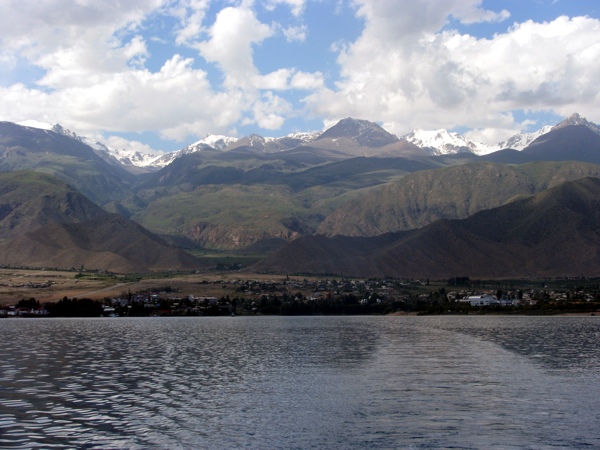 ISSYK KUL(BOAT RIDE)2.jpg