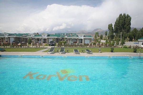 KARVEN CLUB(ISSYK KUL)POOL1.jpg