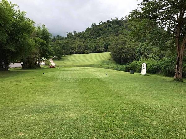 Dansavanh GOLF(1.jpg Dansavanh GOLF(1.jpg