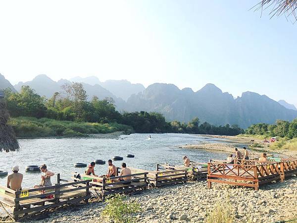 SMILE PUB(VANG VIENG3.jpg SMILE PUB(VANG VIENG3.jpg