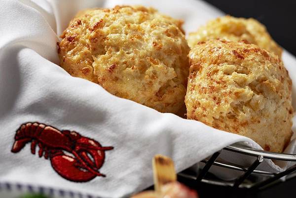 Red Lobster Dubai Mall(Cheddar Bay Biscuits with, GO..jpg