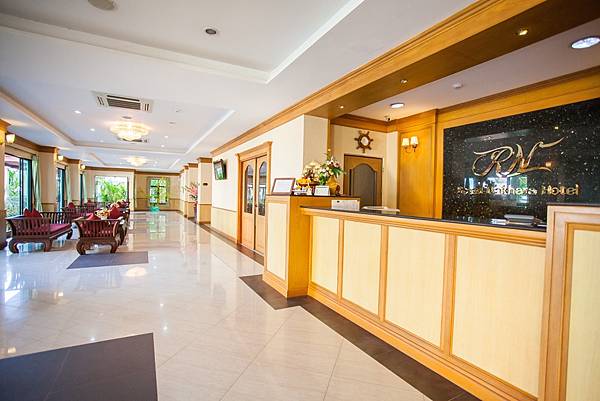 Royal Nakhara Hotel and Convention Centre(NAN KA4.jpg