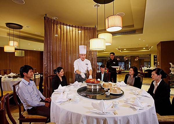 CENTARA HOTEL(UDONLuk Fatt serves fabulous Cantonese cuisine.jpg