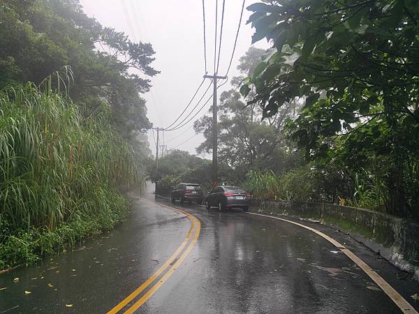 林美石磐步道路邊停車 (2).jpg