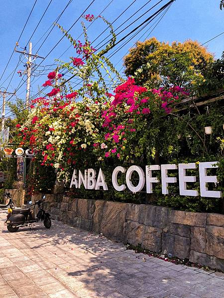 ANBA CAFE3.jpg