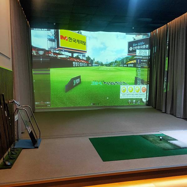 GOLF ZONE OK SCREEN(SMILE HOTEL後面 (2).jpg