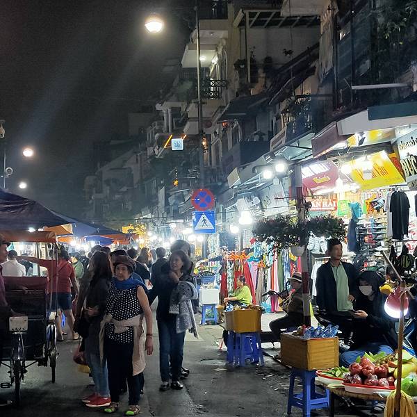 夜市口(湖邊.jpg