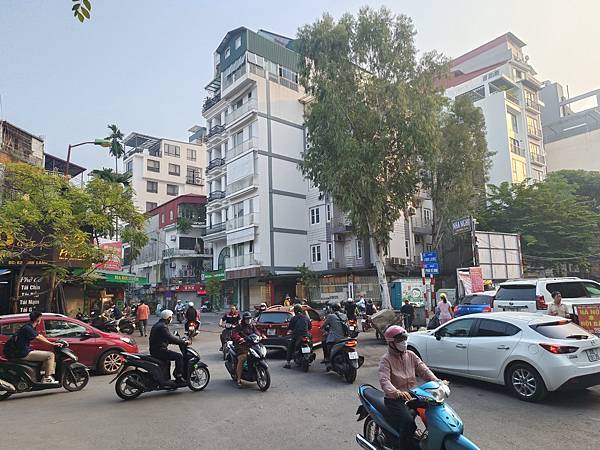 23NOV 河內HANOI (日本街散策P. Linh La