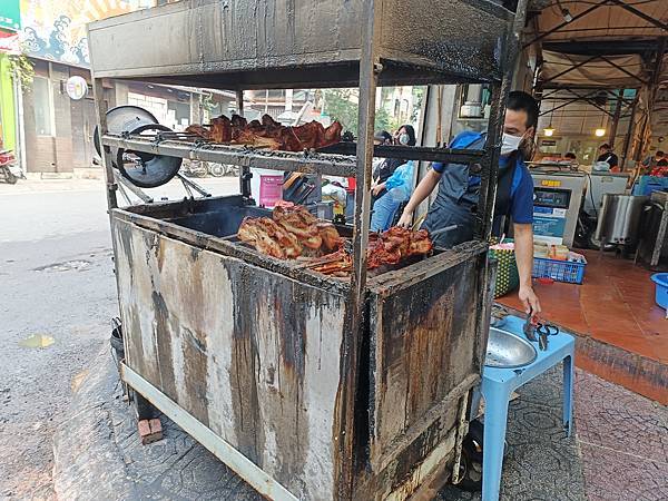 23NOV 河內HANOI (日本街散策P. Linh La